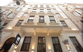 โรงแรมเฟอร์มัน เปรา